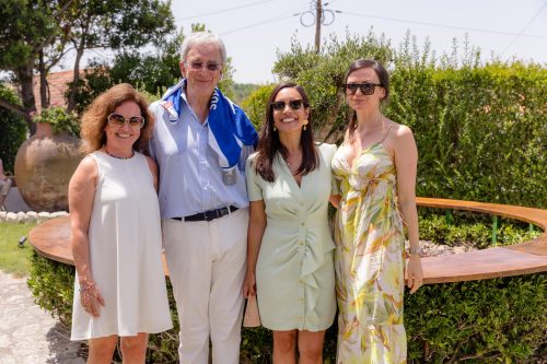 00136- 70 Anos Antonio Victor Melo