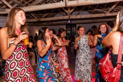 00205- 18 anos Leonor