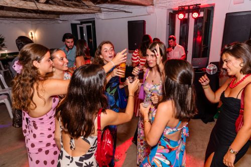 00206- 18 anos Leonor