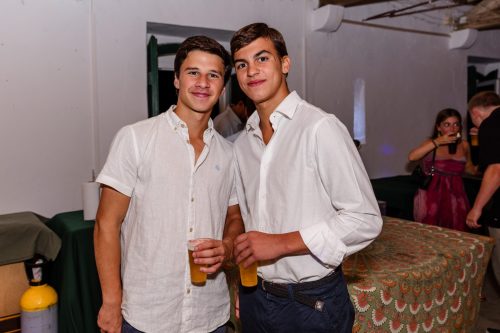 00208- 18 anos Leonor