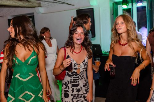 00231- 18 anos Leonor