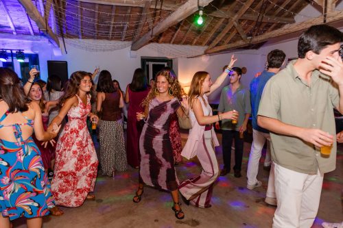 00251- 18 anos Leonor