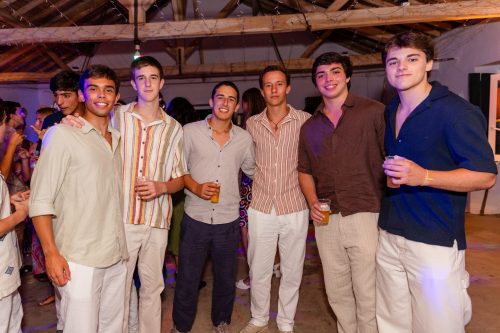 00294- 18 anos Leonor