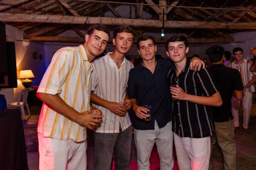 00310- 18 anos Leonor