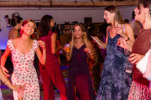 00327- 18 anos Leonor