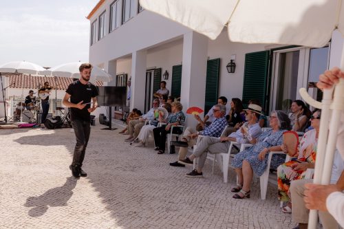 00343- 70 Anos Antonio Victor Melo