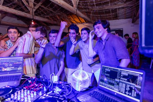 00387- 18 anos Leonor