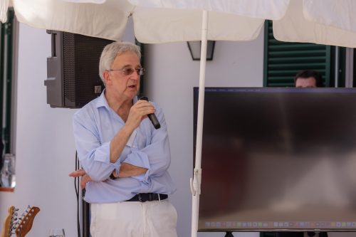 00408- 70 Anos Antonio Victor Melo