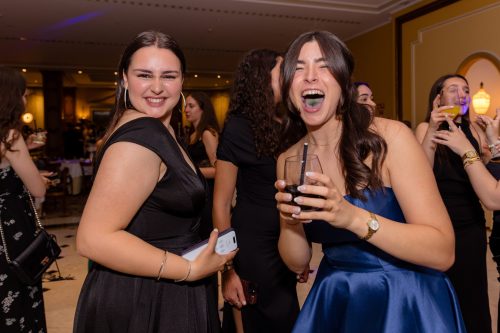 00420- 18 Anos Francisca e Madalena