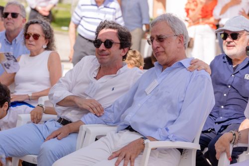 00432- 70 Anos Antonio Victor Melo