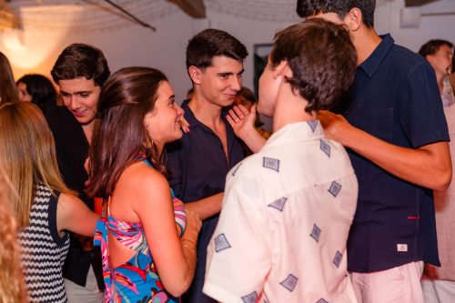 00437- 18 anos Leonor