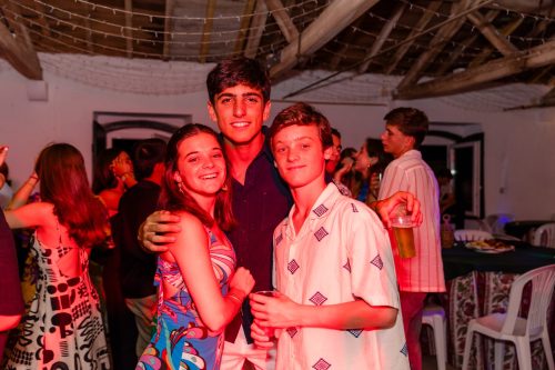 00441- 18 anos Leonor