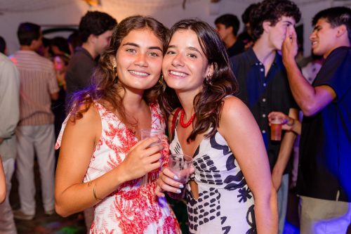 00456- 18 anos Leonor