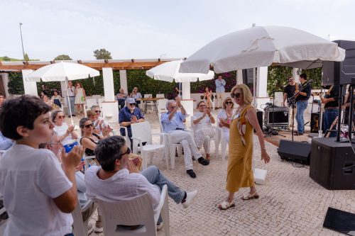 00518- 70 Anos Antonio Victor Melo