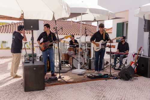 00527- 70 Anos Antonio Victor Melo