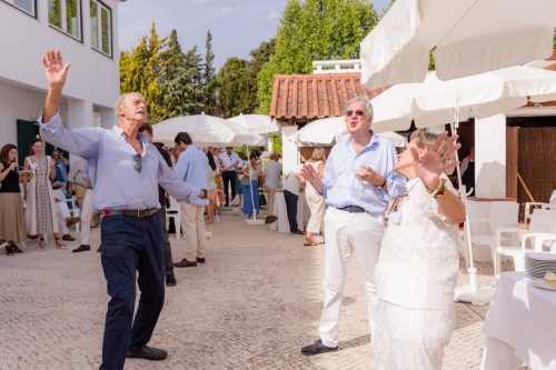 00563- 70 Anos Antonio Victor Melo