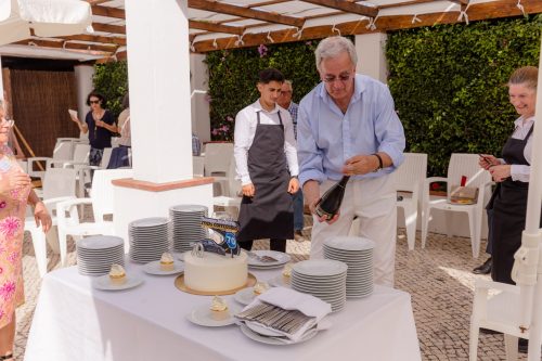 00577- 70 Anos Antonio Victor Melo