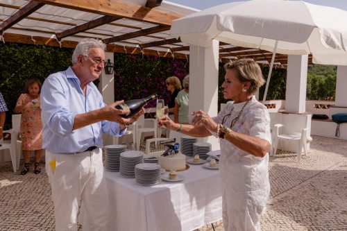 00588- 70 Anos Antonio Victor Melo