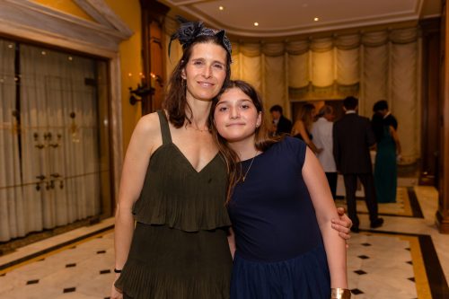00597- 18 Anos Francisca e Madalena